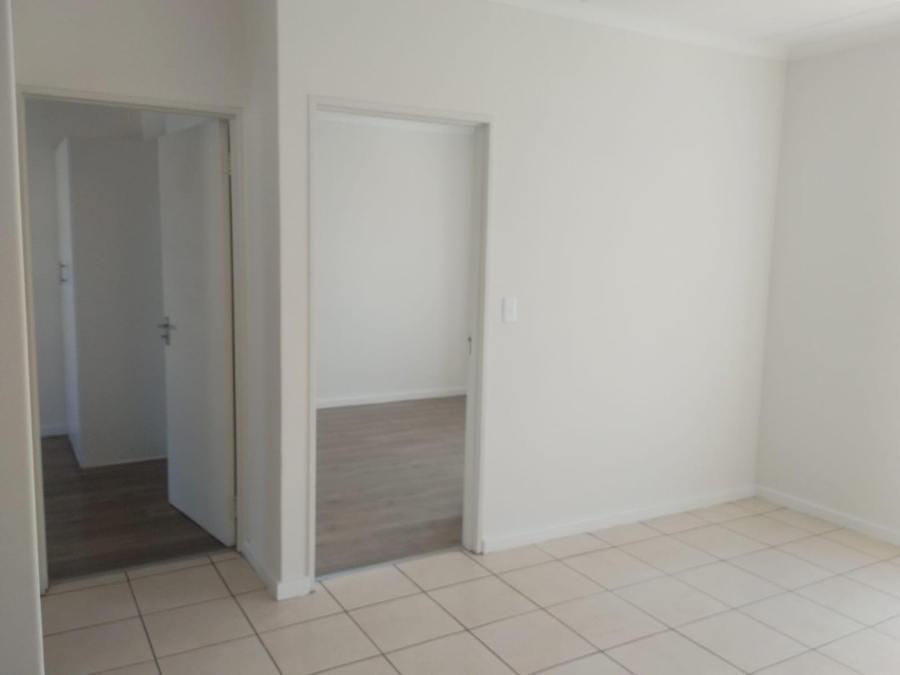 To Let 2 Bedroom Property for Rent in Heather Park Western Cape